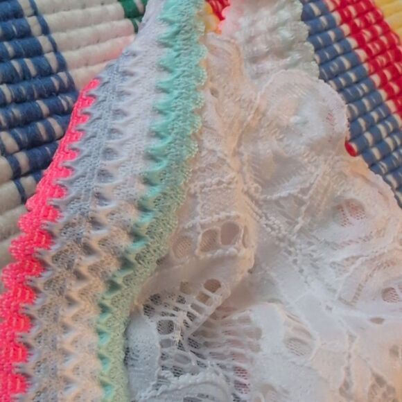 Intimately Free People white lace bralette pastel stripes size XS - Picture 8 of 8